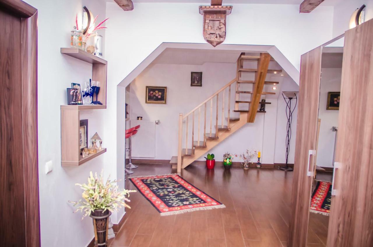 Villa Casa Csiki Rîşnov Exterior foto